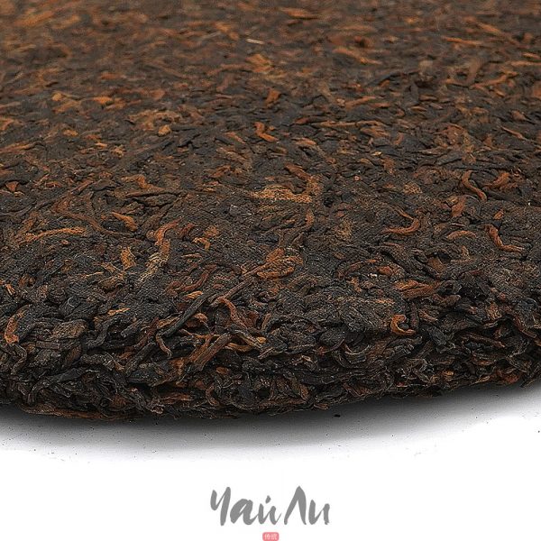 Шу пуэр Китай на кончике языка, Лун И 2012г, 357гр