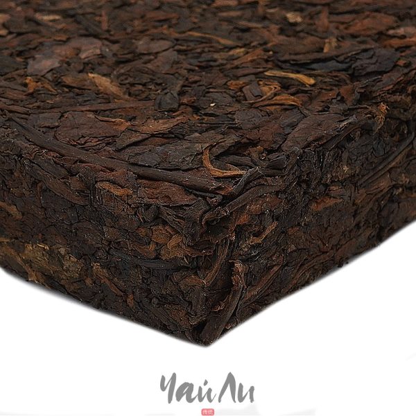 Шу пуэр кирпич в бамбуковом листе, 250гр